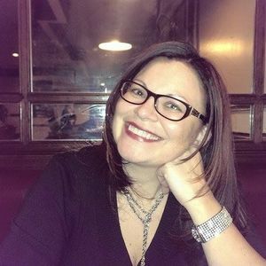 Meet your Posher, Desiree